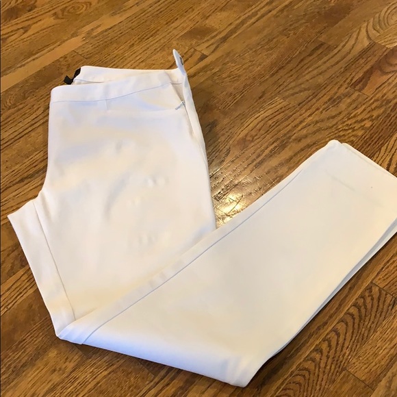 Saks Fifth Avenue Pants - Sak’s Fifth Avenue cream colored pant